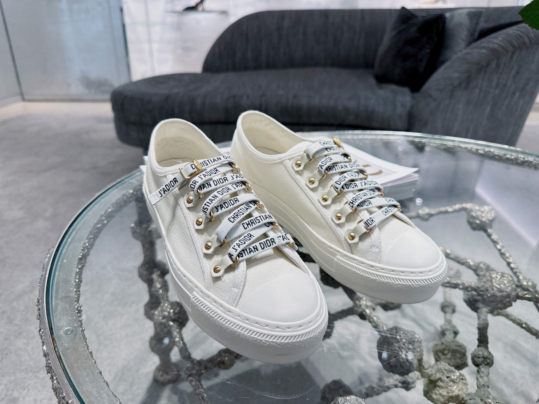 Hinh anh 4: 10 mau Luxury Sneaker phu hop nhat de su dung hang ngay (Phan 1)