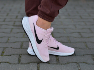 Giay Nike Revolution 6 Gs 'Pink' DD1096-608