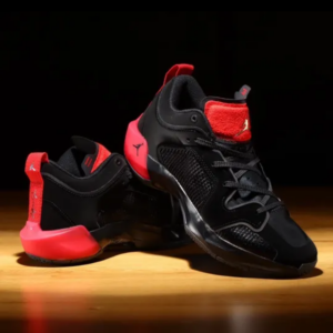 Giay Nike Air Jordan XXXVII Low Pf 'Black' DQ4123-007