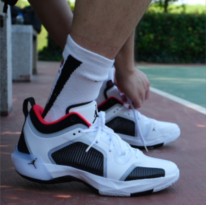 Giay Nike Air Jordan XXXVII Low PF 'White Black Siren Red' DQ4123-100