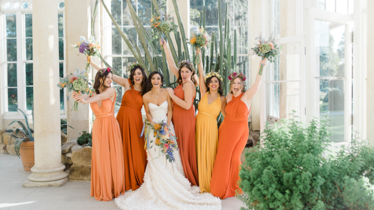 Đám cưới mùa hè: Những trang phục lý tưởng khi dự tiệc (Phần 1) Hinh anh 2: Dam cuoi mua he: Nhung trang phuc ly tuong khi du tiec (Phan 1)