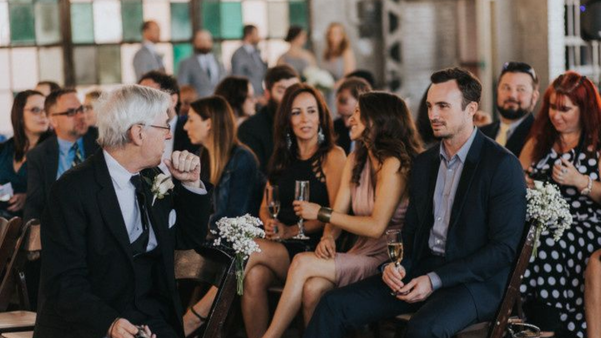 Đám cưới mùa hè: Những trang phục lý tưởng khi dự tiệc (Phần 1) Hinh anh 7: Dam cuoi mua he: Nhung trang phuc ly tuong khi du tiec (Phan 1)