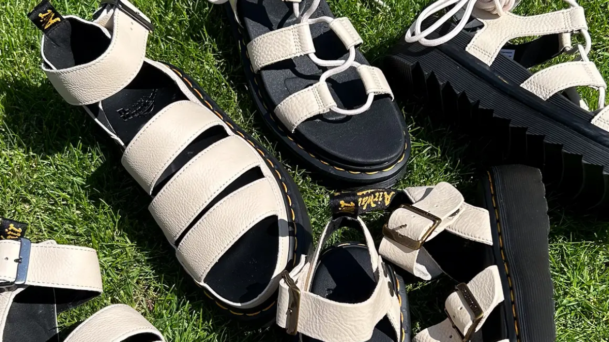 Dr. Martens Sandal: Nhung dieu co ban can biet truoc khi mua