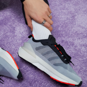 Giay Adidas Avryn 'Core Black' HP5969