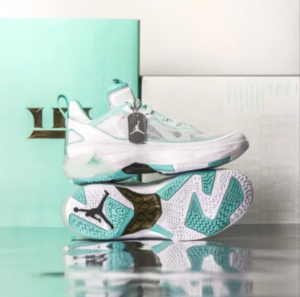 Giay Nike Air Jordan 37 'Guo Ailun' DX3381-173