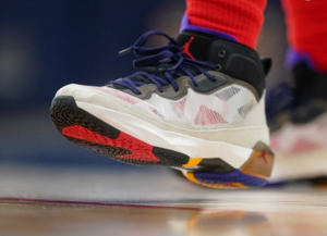 Giay Nike Jordan 37 'Light Bone Dark Concord' DD7421-060