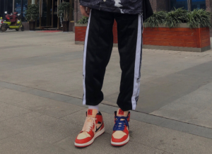 Giay Nike Air Jordan 1 Mid SE GS 'Team Orange' BQ6931-800