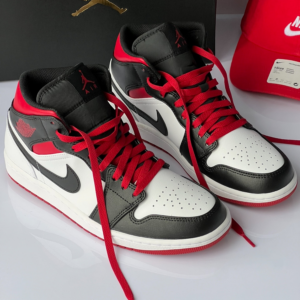 Giay Nike Air Jordan 1 Mid 'Alternate Bred' DQ8426-106