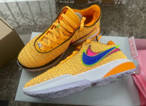 Giay Nike LeBron 20 'Laser Orange' DJ5423-801