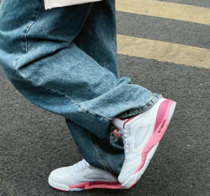 Giay Nike Air Jordan 5 Low GS ‘Desert Berry’ DX4390-116