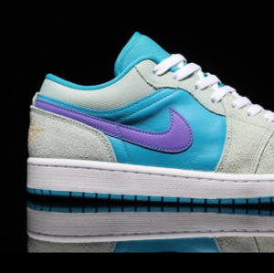 Giay Nike Air Jordan 1 Low SE 'Aquatone Concord' DX4334-300