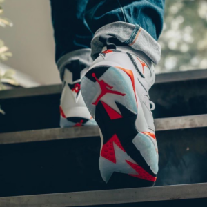Giay Nike Air Jordan 7 Retro 'White Infrared' CU9307-160
