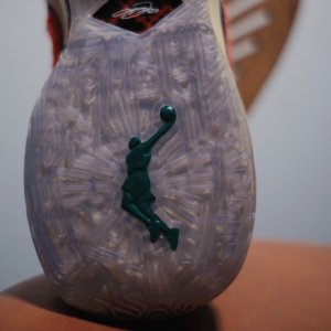 Giay Nike LeBron 20 'Four Horsemen Sesame' DV9090-200