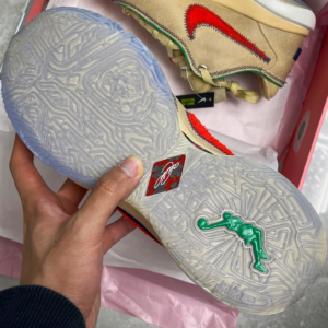 Giay Nike LeBron 20 'Four Horsemen Sesame' DV9090-200