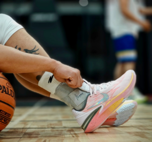 Giay Nike GT Cut 2 'Pearl Pink' DJ6015-602