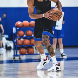 Giay Nike Jordan 37 'Low Siren Red' DQ4122-100