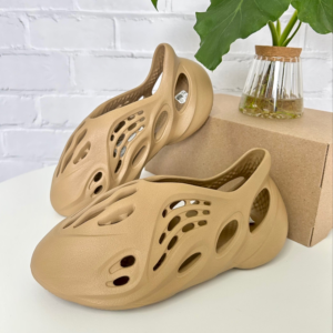 Dep Adidas Yeezy Foam RNR 'Clay Taupe' GV6842