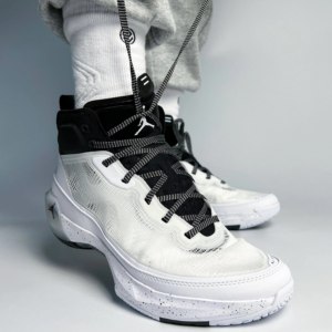 Giay Nike Jordan 37 'Oreo' DV0747-108