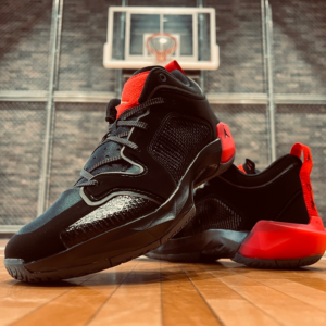 Giay Nike Air Jordan 37 'Bred' DQ4122-007