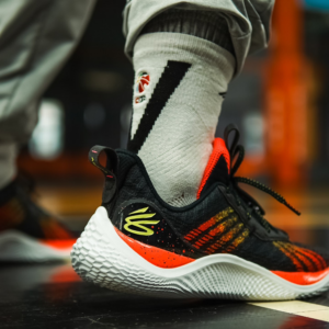 Giay Under Armour Curry Flow 'Iron Sharpens' 3025620-001