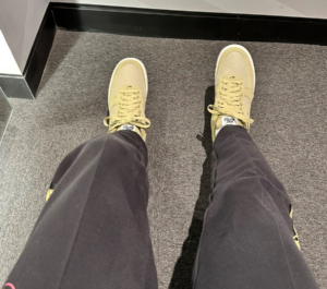 Giay Nike Air Force 1 07 LV8 'Neutral Olive' FJ1954-200