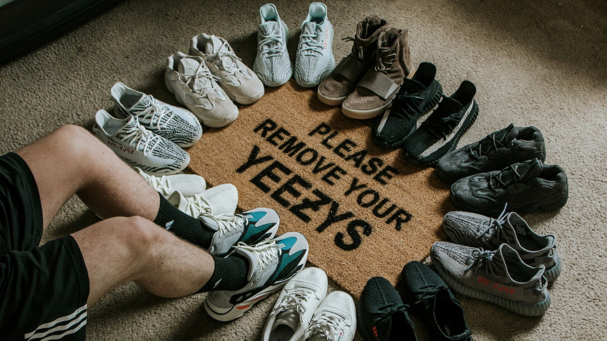 Tất tần tật những gì bạn cần biết về đợt sale adidas Yeezy cuối cùng