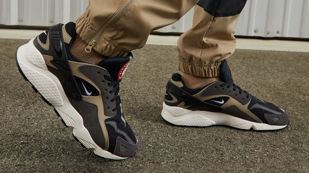 Nike he lo phien ban giay the thao Nike Air Huarache Runner