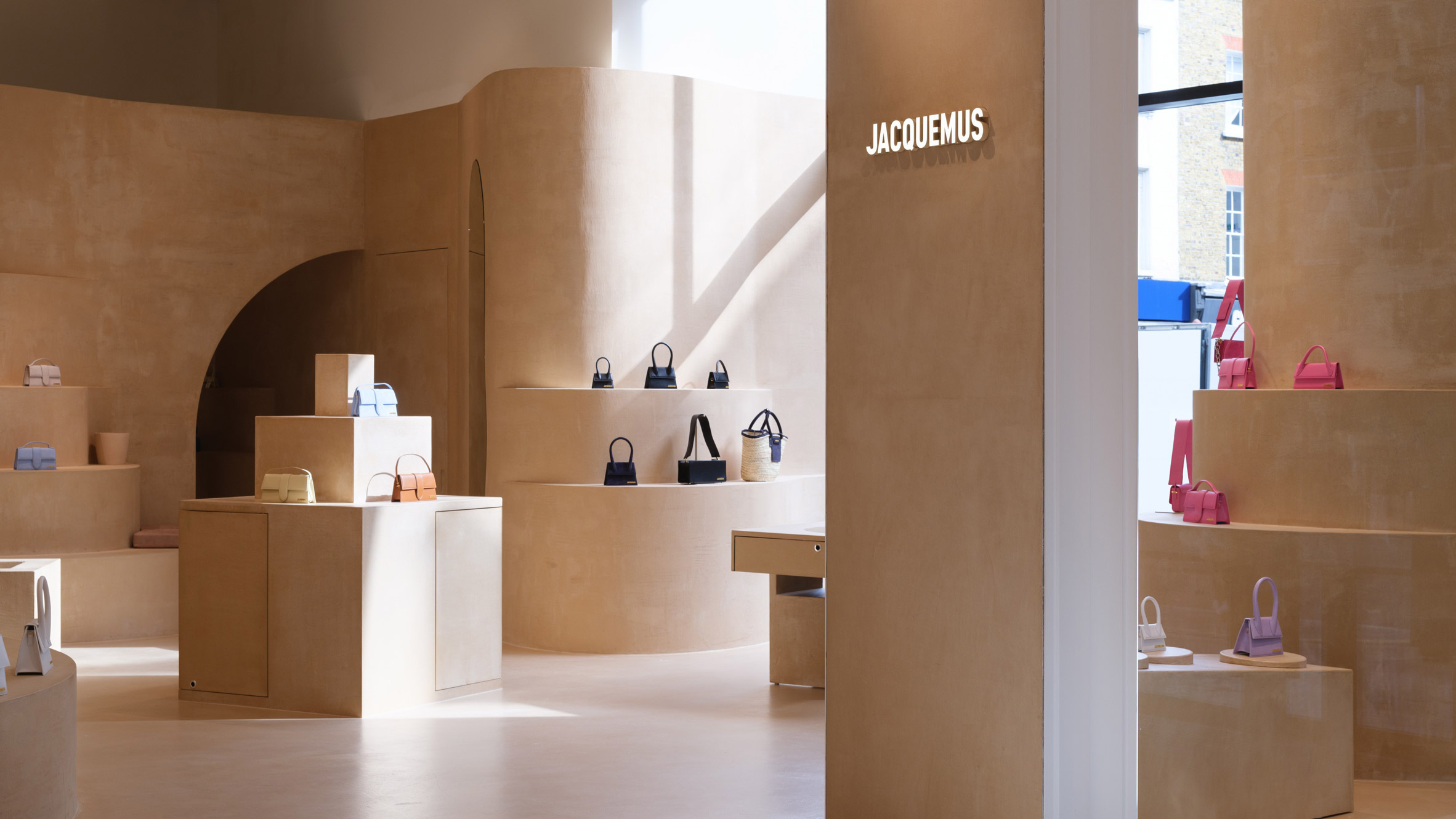 Giải mã sự thành công vượt bậc của thương hiệu Jacquemus Hinh anh 5: Giai ma su thanh cong vuot bac cua thuong hieu Jacquemus