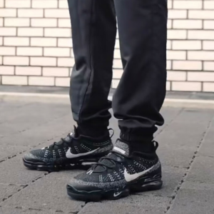 Giay Nike Air VaporMax Flyknit 'Oreo' DV1678-001