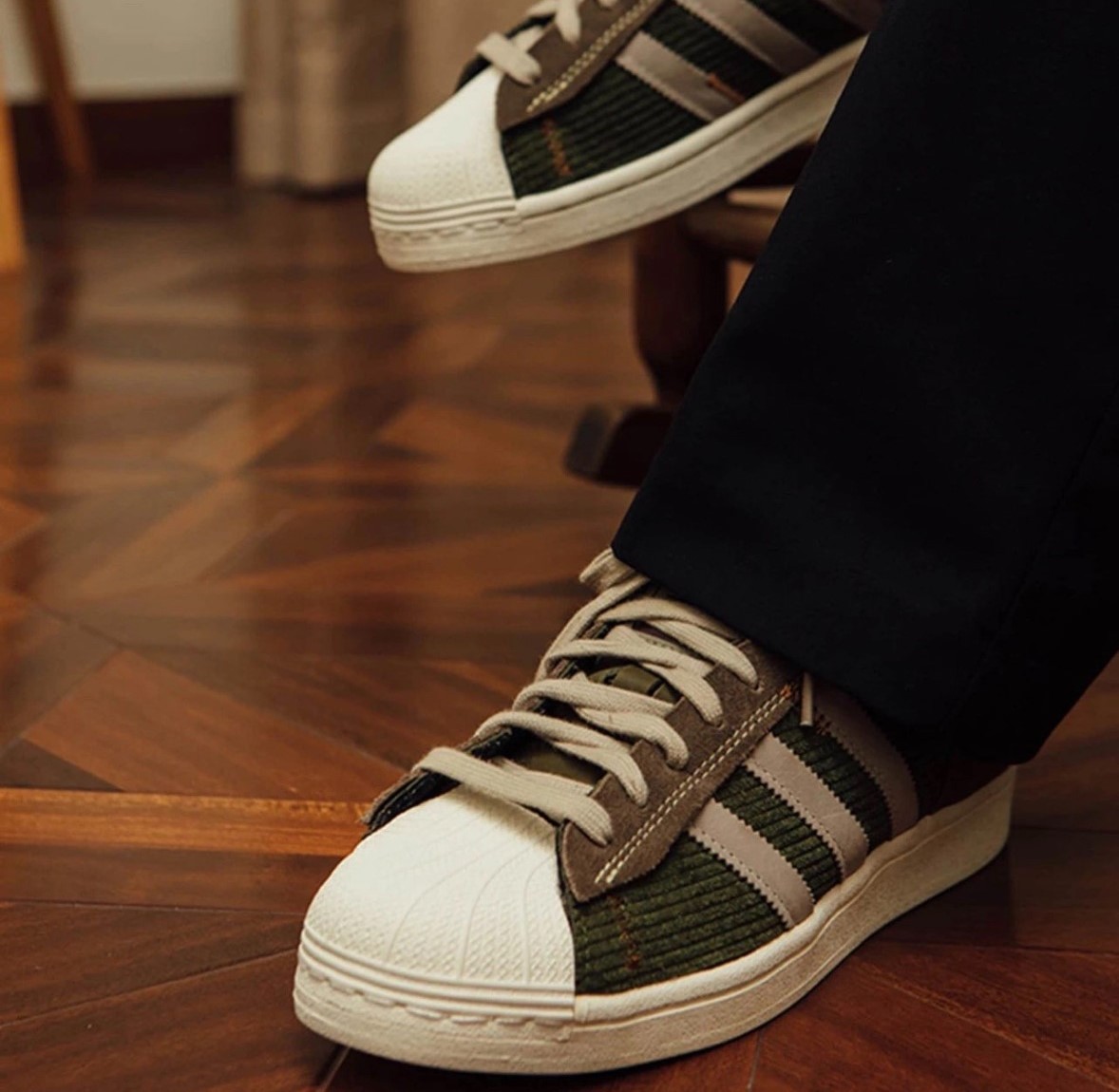 adidas original superstar metal toe brun