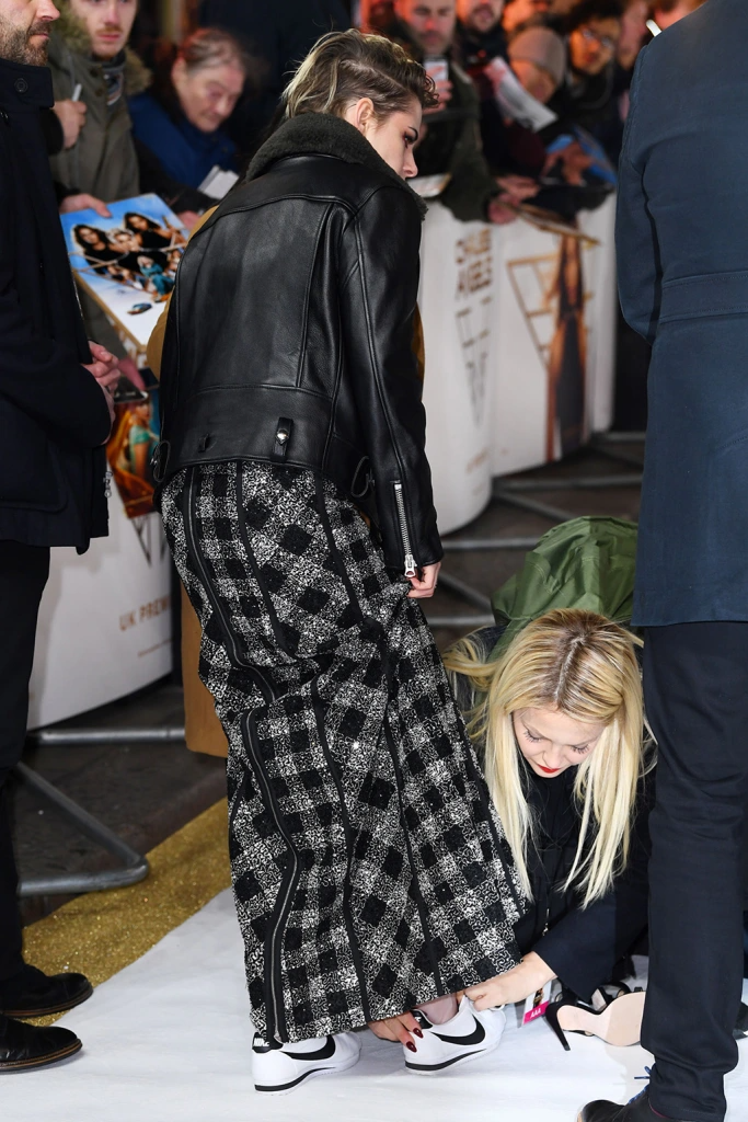 Hinh anh 4: Dieu gi khien nguoi ta co the tiep tuc mua mau giay Nike Cortez sau 50 nam ra mat?