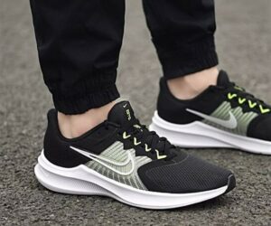 Giay Nike Downshifter 11 'Black Volt' CW3411-003