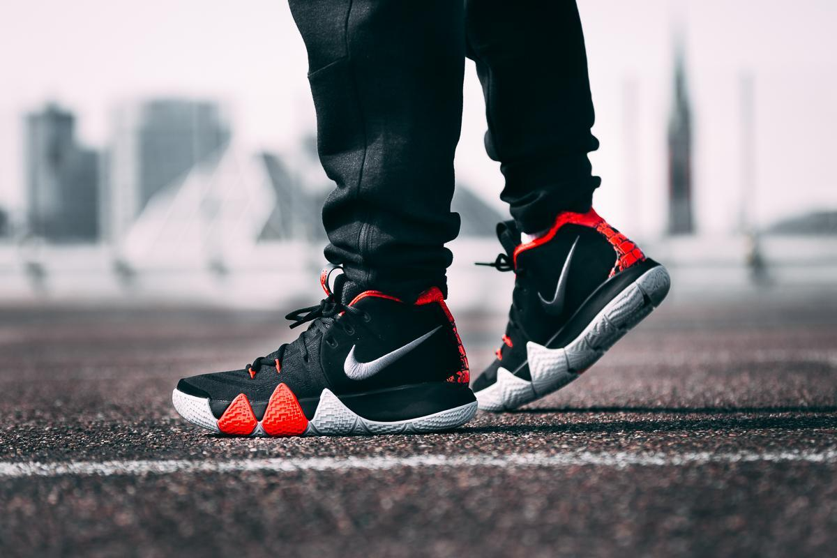 Tại sao dòng giày Kyrie 4 lại hot đến vậy? Hinh anh 4: Tai sao dong giay Kyrie 4 lai hot den vay?