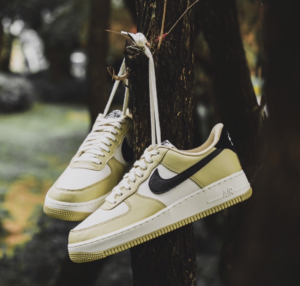 Giay Nike Air Force 1 '07 LX Low 'Team Gold' DV7186-700