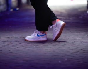 Giay Nike Air Force 1 Low 'Sail Royal' DA8302-100