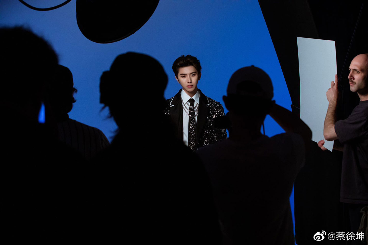 Prada một lần nữa vướng lùm xùm với scandal của Thái Từ Khôn Hinh anh 4: Prada mot lan nua vuong lum xum voi scandal cua Thai Tu Khon