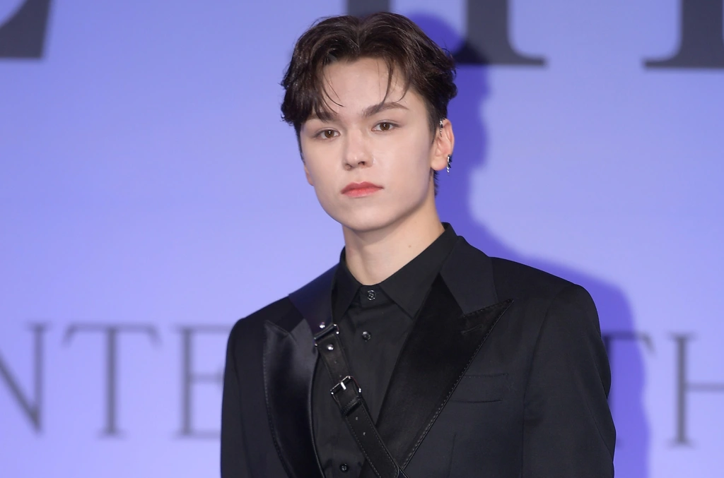 Hinh anh 5: Vernon (SEVENTEEN) dam nhan vai tro dai su thuong hieu Kenzo