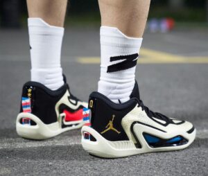 Giay Nike Air Jordan Tatum 1 'Barbershop' DX5571-180