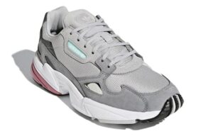 Giay Adidas Falcon 'Grey Maroon' D96698