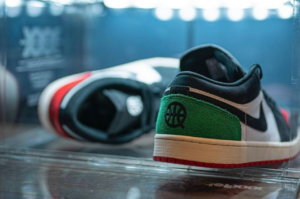 Giay Nike Air Jordan 1 Low 'Quai 54' FQ6703-100