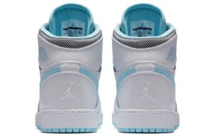 Giay Niike Air Jordan 1 Retro High 'White Still Blue' 332148-106