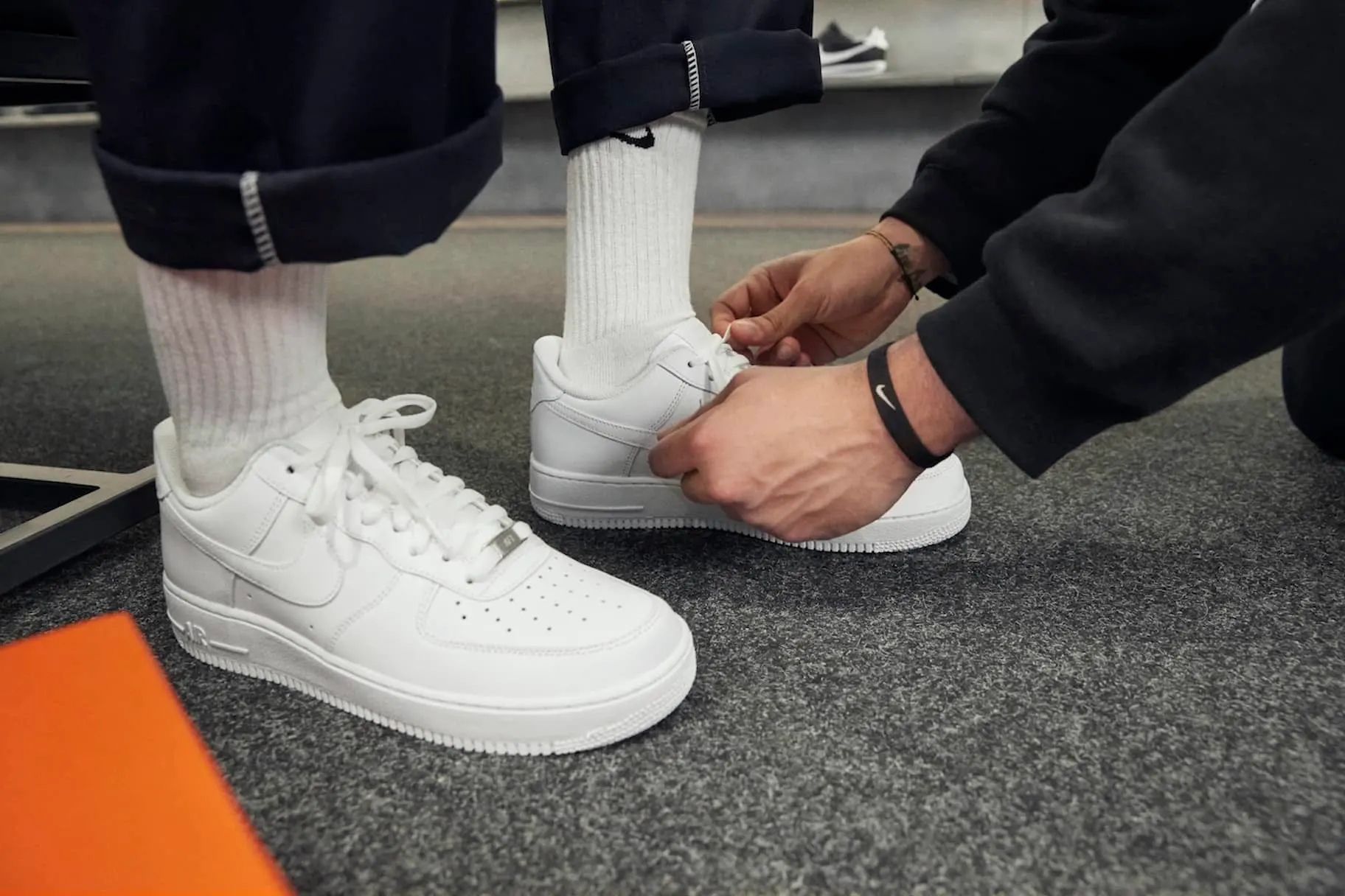 Điểm qua những phiên bản Nike Air Force 1 kinh điển nhất Hinh anh 2: Diem qua nhung phien ban Nike Air Force 1 kinh dien nhat