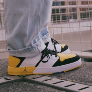 Giay Nike Air Jordan Nu Retro 1 'Black Varsity Maize' DV5141-017