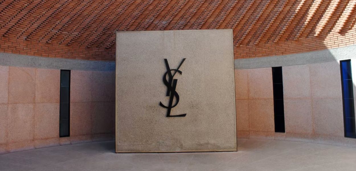 Những điều bạn cần biết về thương hiệu Yves Saint Laurent Hinh anh 9: Nhung dieu ban can biet ve thuong hieu Yves Saint Laurent