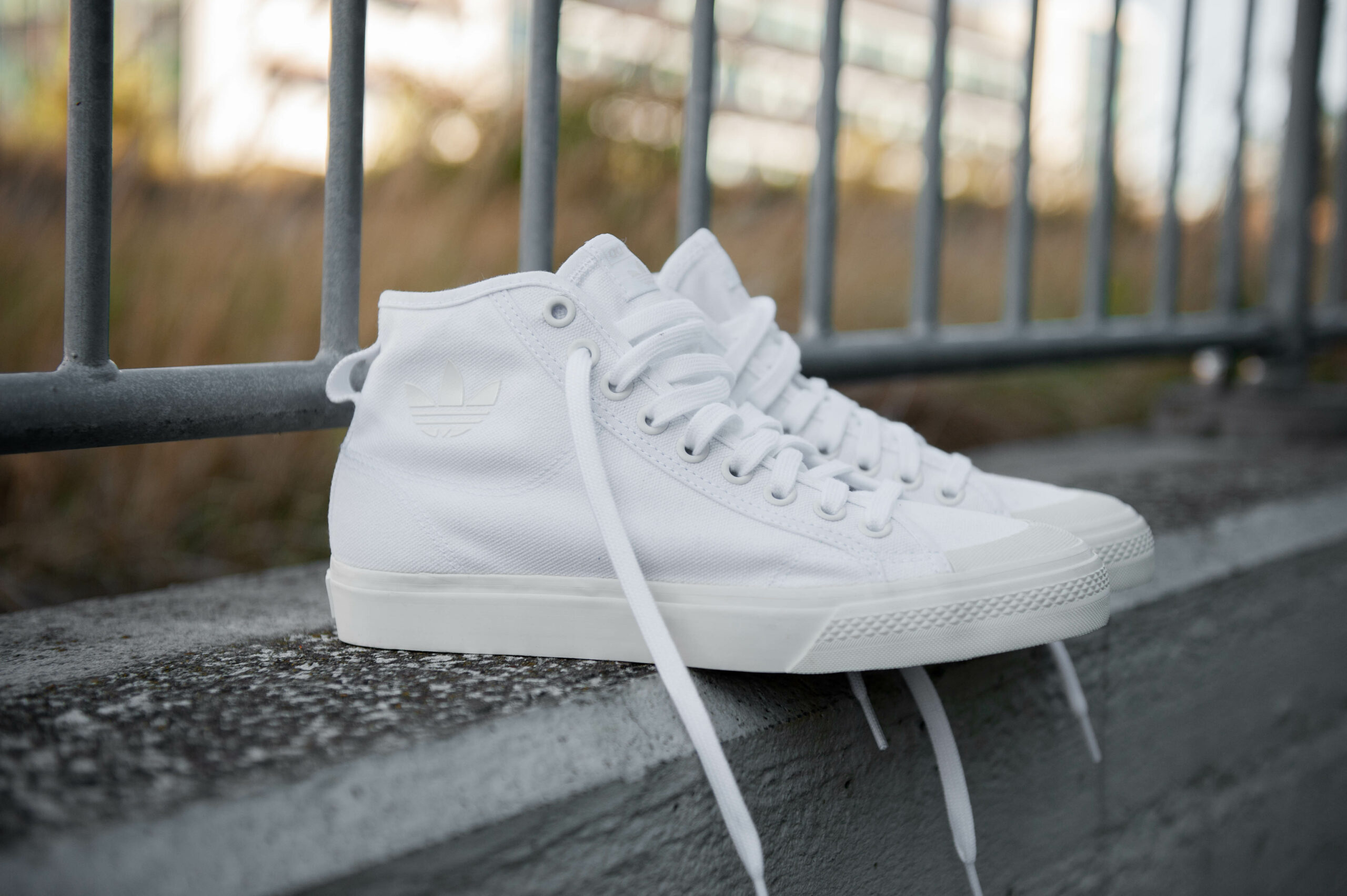 15 đôi giày Adidas mà bạn không nên bỏ lỡ trong hè 2023 Hinh anh 9: 15 doi giay Adidas ma ban khong nen bo lo trong he 2023