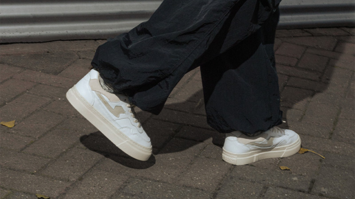 Hinh anh 2: Nhung doi sneaker ly tuong phu hop voi suit trong moi dip