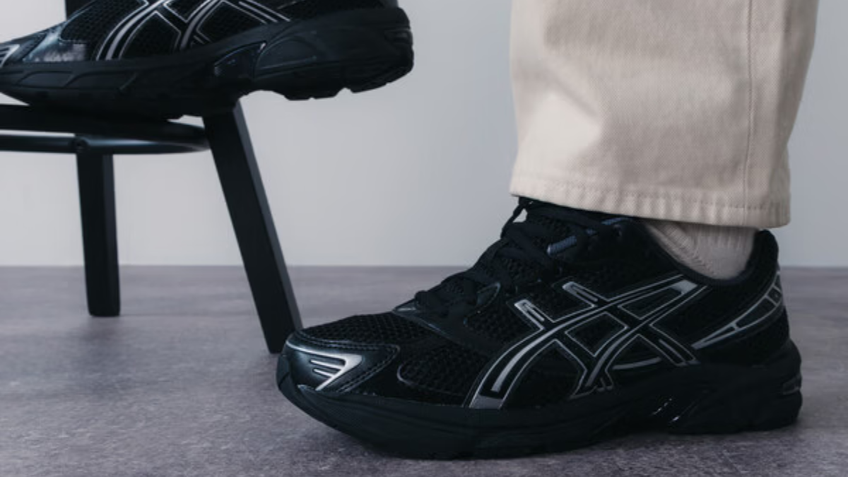 Hinh anh 3: Nhung doi sneaker ly tuong phu hop voi suit trong moi dip