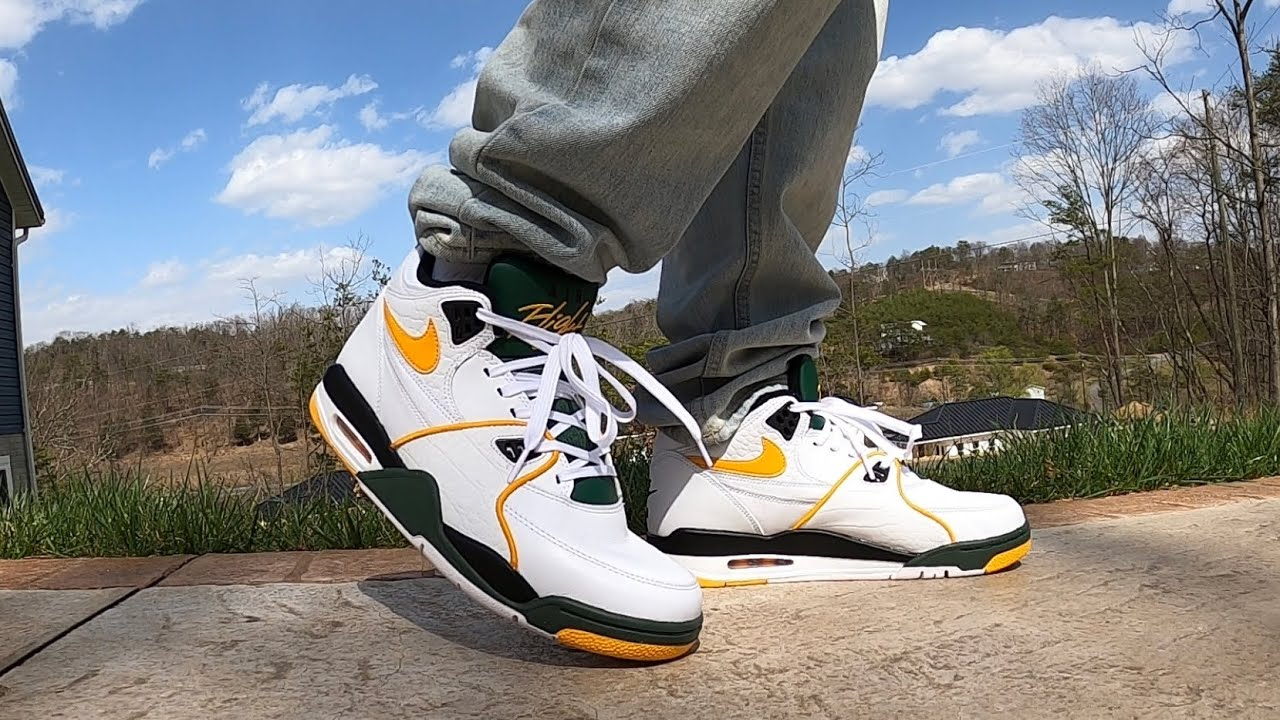 Nike Air Flight 89: Khi Huyền Thoại Quay Lại Với Sức Mạnh Mới Hinh anh 4: Nike Air Flight 89: Khi Huyen Thoai Quay Lai Voi Suc Manh Moi