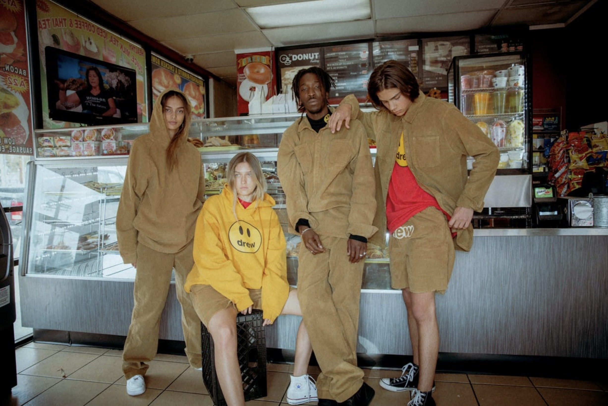 Hinh anh 7: Ly giai suc hut manh me cua thuong hieu Drew House