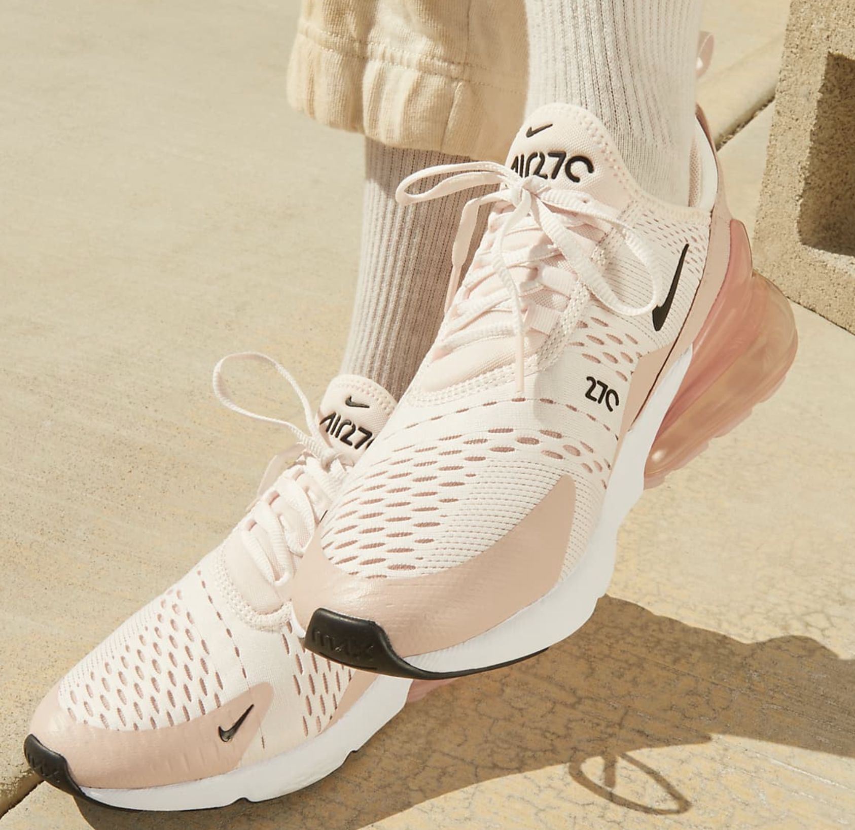 Những mẫu giày Nike nữ đáng để sở hữu trong năm 2023 Hinh anh 3: Nhung mau giay Nike nu dang de so huu trong nam 2023